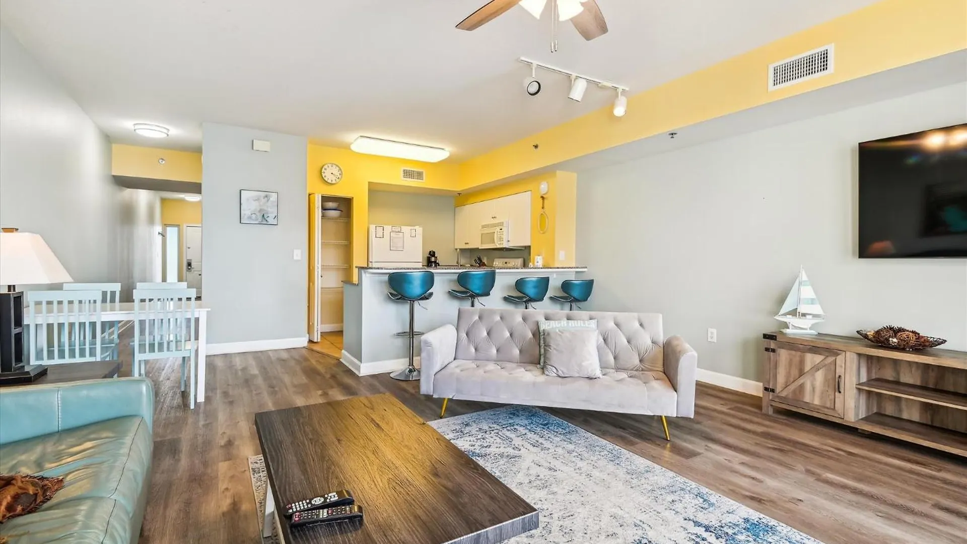 Shores Of Panama 2026 - 1 Bedroombunkssleeps 6, Res, Parking! Condo Panama City Beach Apartment